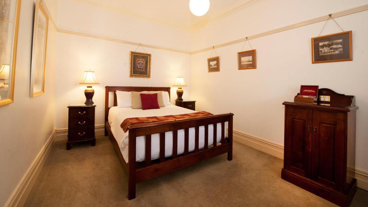 Cobb & Co Court Boutique Hotel Mudgee Exterior foto