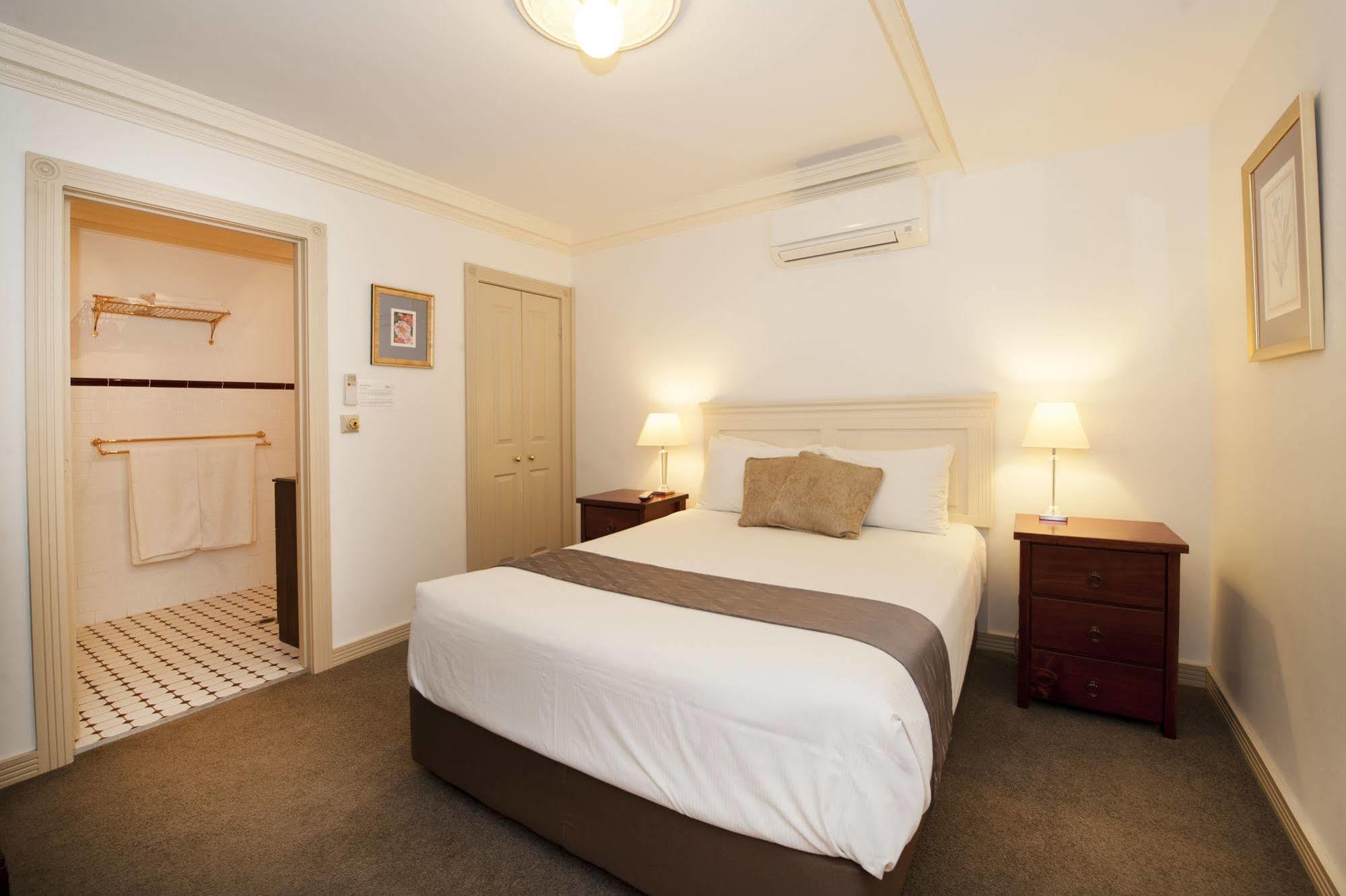 Cobb & Co Court Boutique Hotel Mudgee Exterior foto